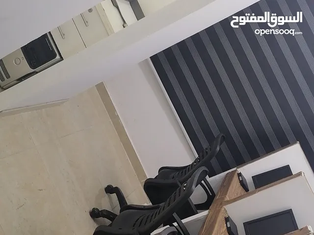 مطلوب ممول لشركة تنظيف مقابل دخل 500 دينار شهري