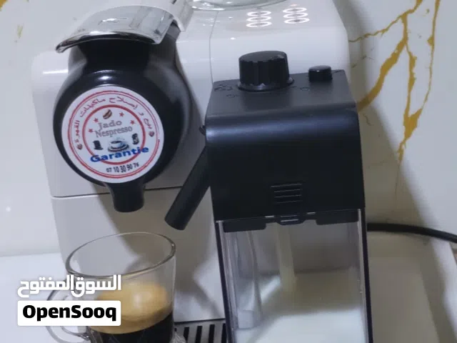 Machine à café Nespresso latissima touche  الحالة : جيدة جدا مع ضمان 3 أشهر