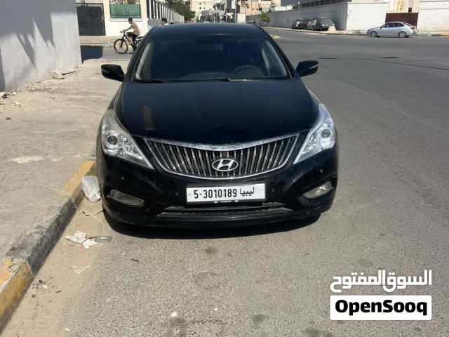 2016 هيونداي ازيرا Standard