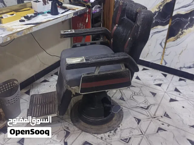 كرسي حلاقه للبيع نضيف العدد 2