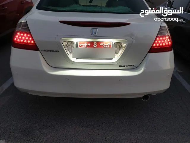 Honda accord 2006 2.4 i-vtec white color clean car