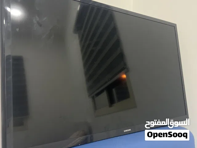 شاشه سامسونج 32 بوصه صوره نقيه وصوت واضح
