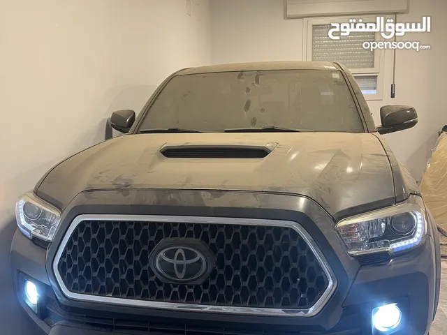 Toyota tacoma TRD sport 2018ماشية mi53الف بدون زواق