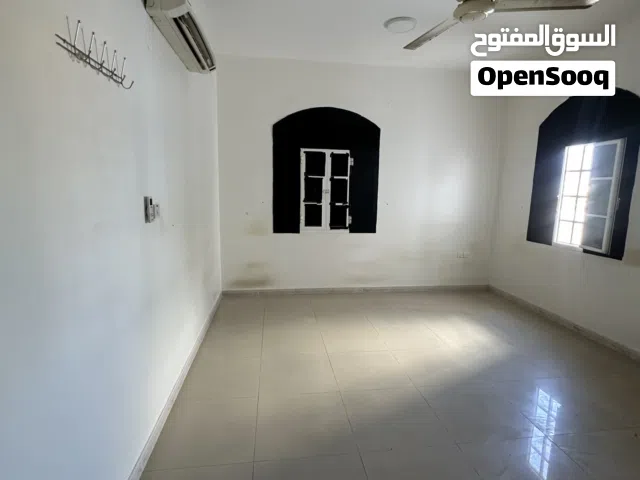 غرفة للأجار الشهري