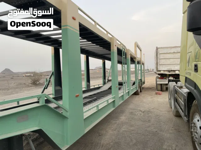 للبيع صندوق حجر وناقلة سيارات