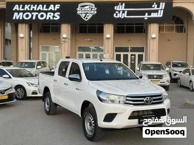 تويوتا الدفع الرباعي هيلوكس بيكاب 2022