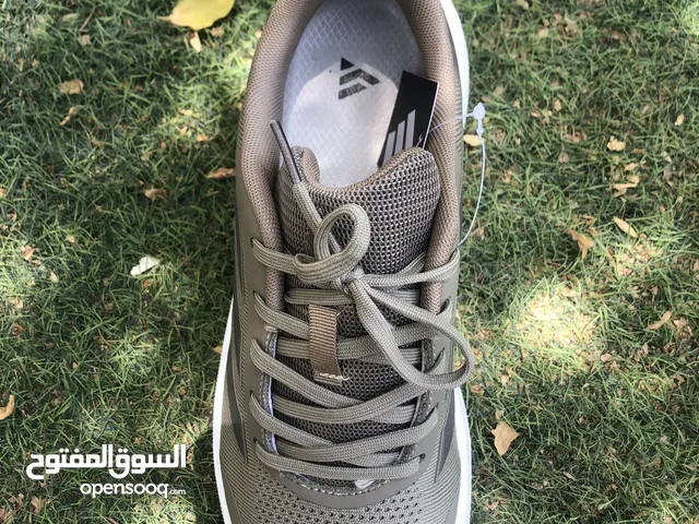 44 Sport Shoes in Basra