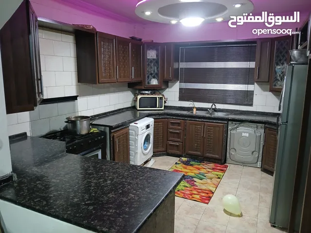 مطبخ المنيوم جرانيت رفوف كامل لتواصل واتس اب