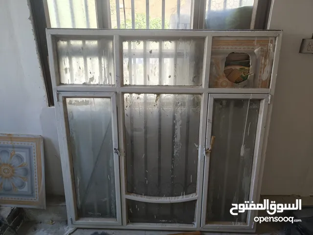 شباك حديد نضيف