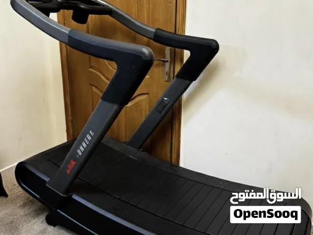 أجهزة رياضية احترافية شبه جديدة – استخدام نادر