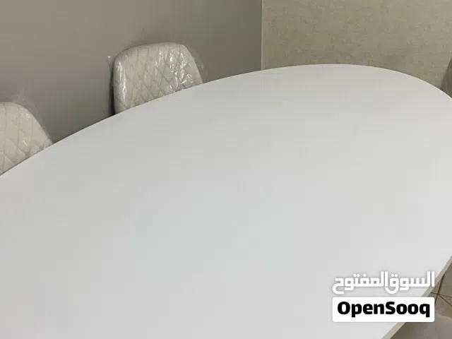 طاوله طعام