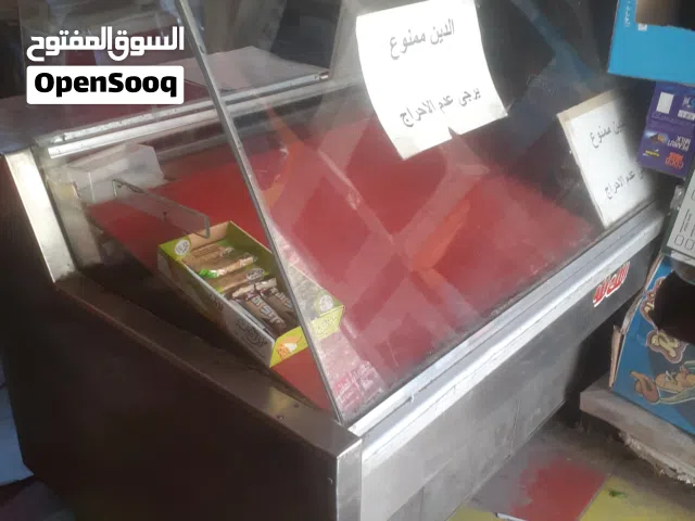 تلاجة عرض للكفتيريا