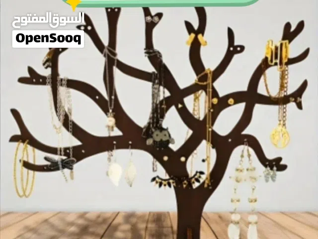 ستاند اكسسوارات بريال و نص .. متوفر اللون (الابيض و الاسود و الوردي و الاحمر)