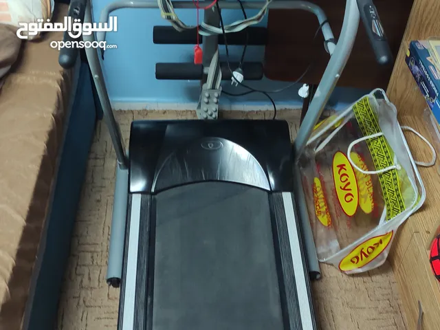 جهاز مشي وركض (تردمل) بحالة ممتازة استعمال خفيف