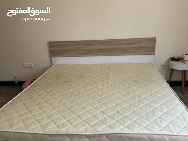 سرير كينج سايز استخدام مرات قليله bed in excellent condition like new king size