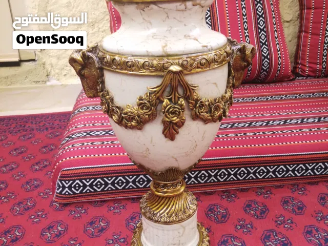 قطعه رخام خام طبيعي بها نحاس