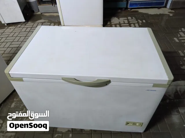فريزر نظيف بالكامل وممتاز جدا بدون اعطال(Aftron)قابل للتفاوض