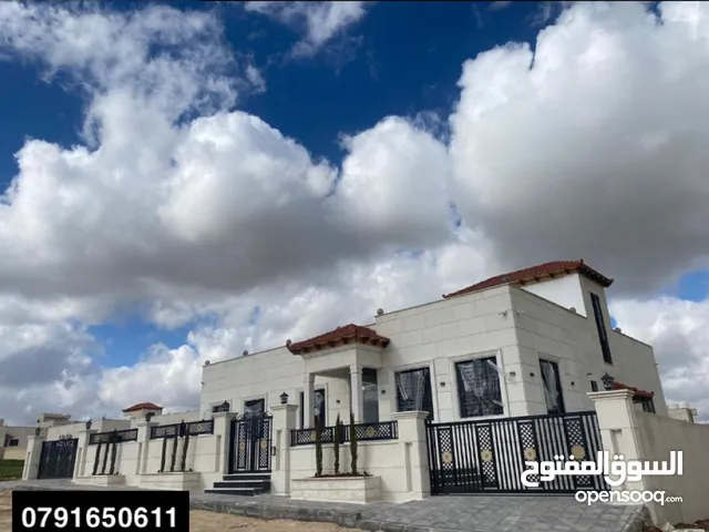 274 m2 More than 6 bedrooms Villa for Sale in Amman Al-Baida