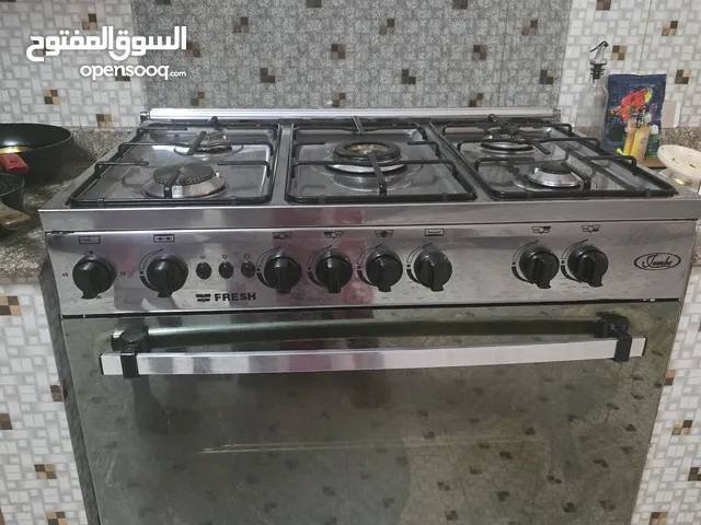 Fresh gas cooker with oven