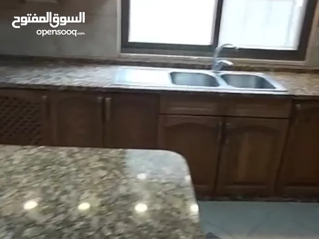 شقه فارغه للايجار فاخره ارضيه مدخل خاص ترس قرميد تستحق المشاهده