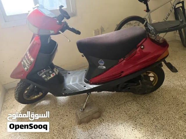 سوزوكي ادريسا 100 سس نظيف