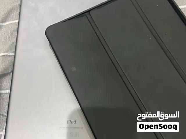 للبيع ايباد ابل الجيل الثامن