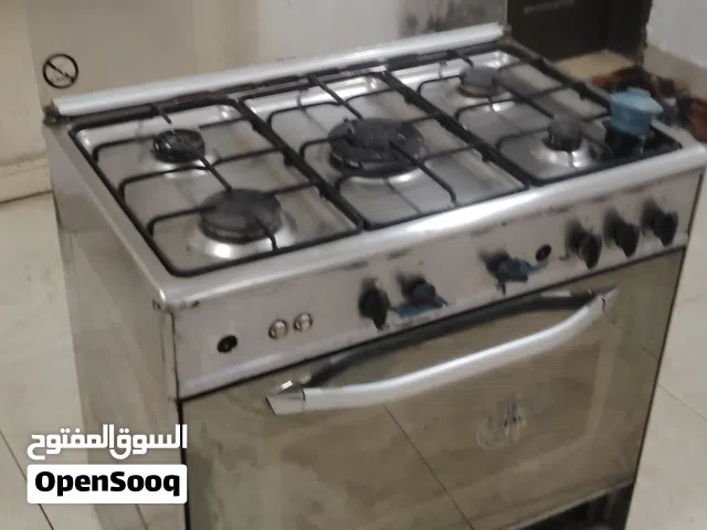 طباخ لاجرمينا ايطالي بحالة جيدة مع اسطوانة غاز