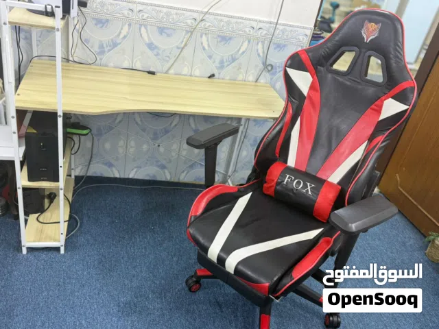 كرسي و ميز كمبيوتر