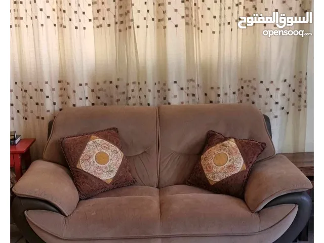 غرفة جلوس 3 قطع بحالة ممتازة لون بيج