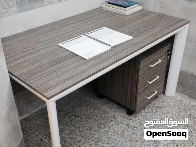اثاث مكتبي