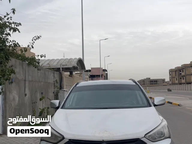 Used Hyundai Santa Fe in Basra