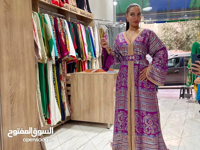 تكاشط انيقين بتوب كريب مطروزين بصم حر