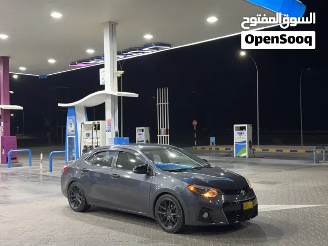 2015 تويوتا كورولا SE