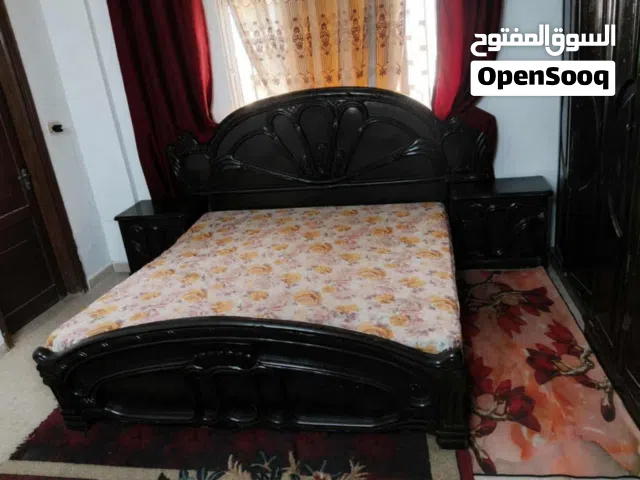 غرفة نوم لون بني