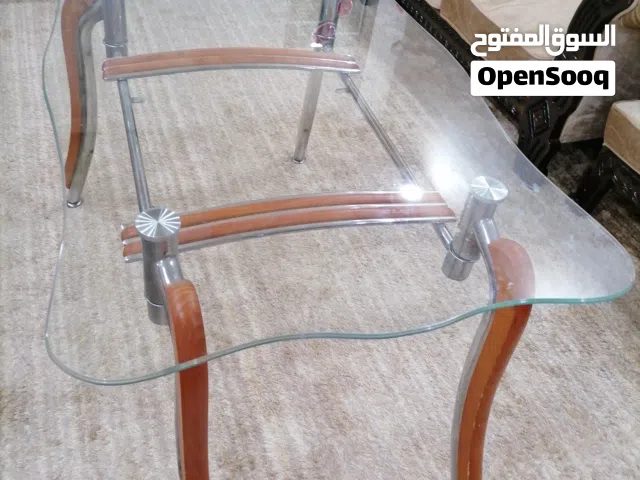 طاولة طعام مستعمله ب حال الجديد  السعر 40 قابل للتفاوض