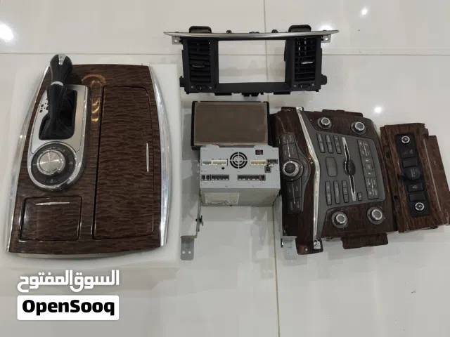 شاشة نيسان باترول بلاتينيوم 2017