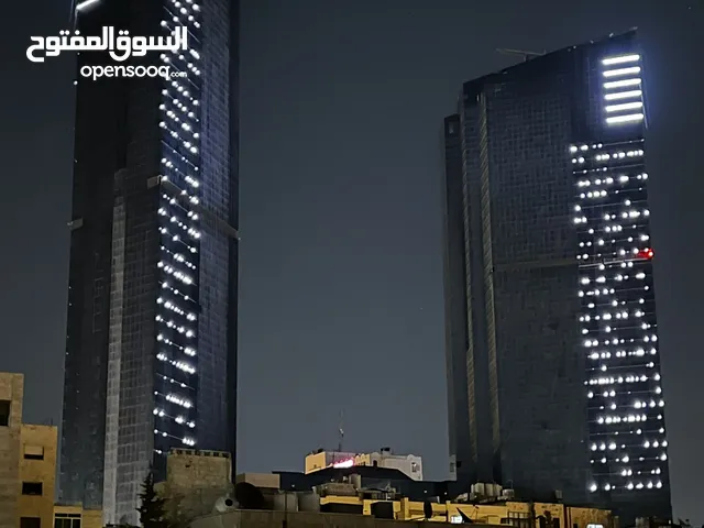 شقه للبيع من المالك ، شارع الظهران شقه مساحة 203 متر. خلف فندق عمرة