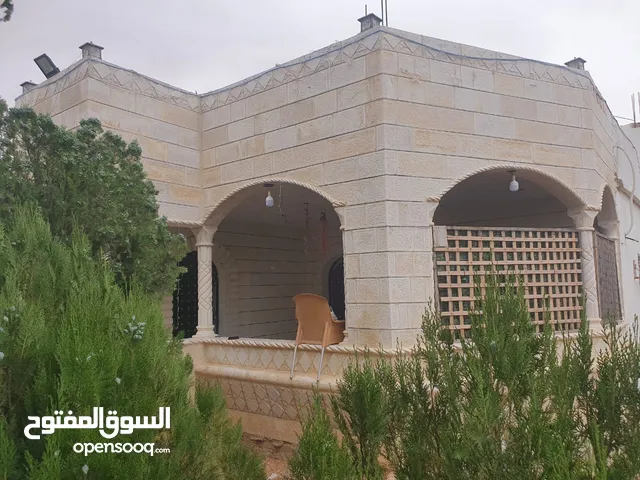 232 m2 5 Bedrooms Townhouse for Sale in Amman Alkhashafia