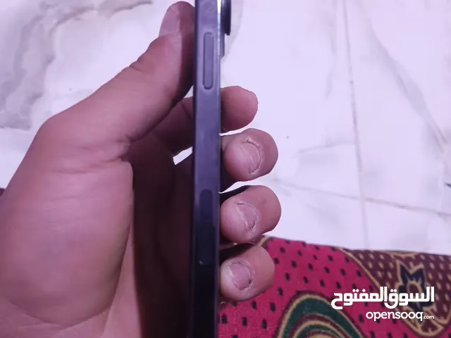 آيفون 12برو ماكس حالته زين بس الضهر مكسور ومغلفه بيه مجال بسيط
