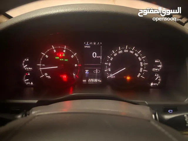 2016 Toyota Land Cruiser VXR – Full Options