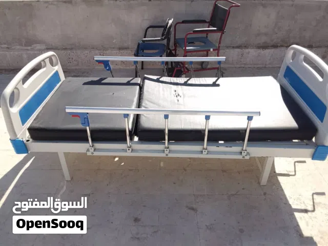 سرير طبي مستعمل