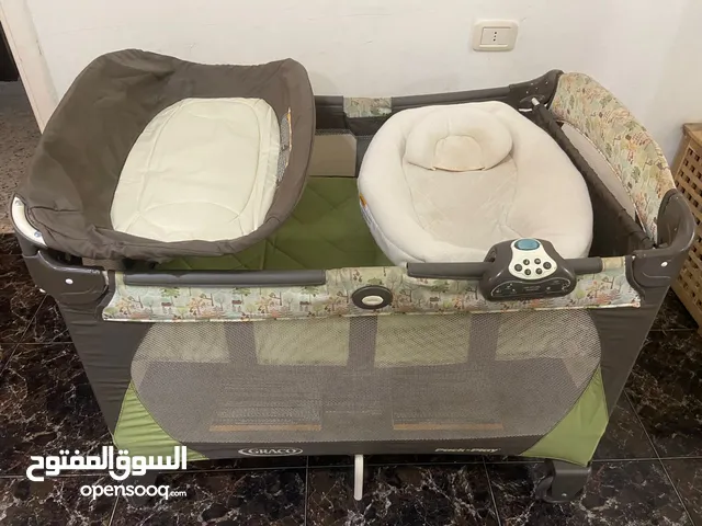 سرير أطفال بيبي نوع جراكو باك اند بلاي