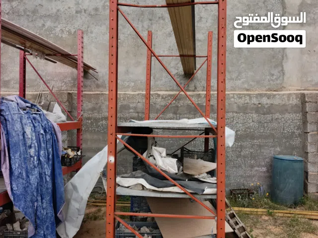 اسكفالي تخزين بضاعة