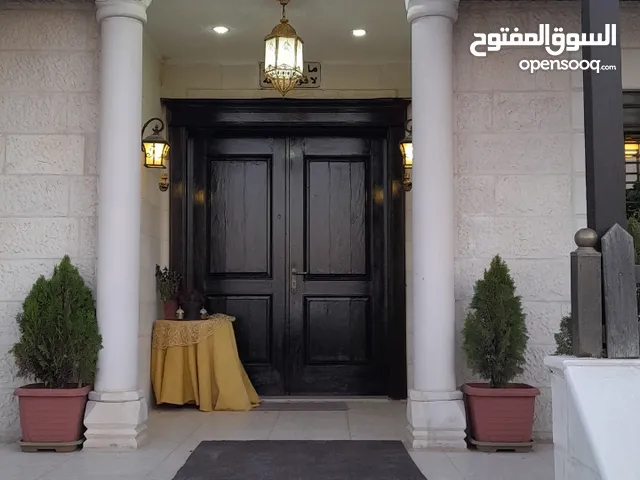 بيت مستقل سيمي فيلا للبيع/ اتجاة شارع الاردن للشمال ضمن منطقه ام رمانه اول طريق الكمشه اسكان مهندسين