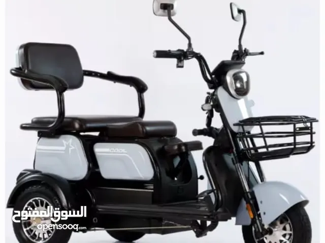 متر كهرباي ثلاث عجلات جديد في كرتونه
