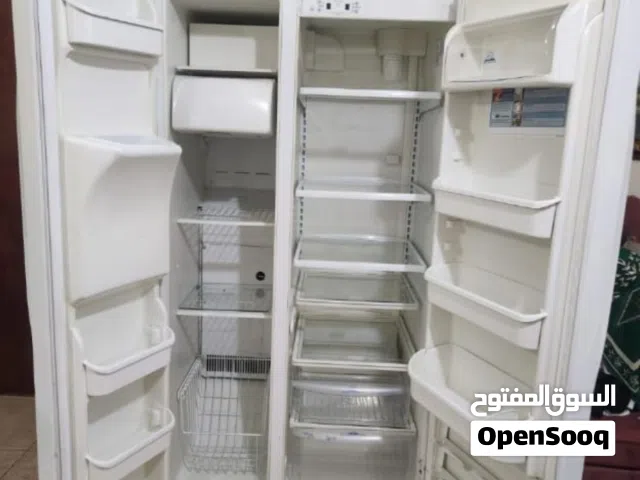 ثلاجه فريجيدير كبيره بابا مع براده ماء وايس كريم