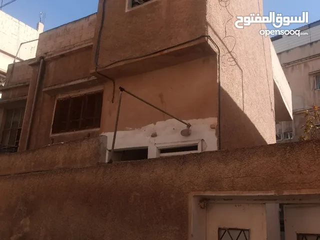 126 m2 4 Bedrooms Townhouse for Sale in Zarqa Hay Al Nuzha