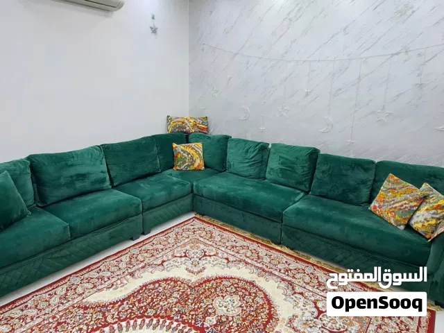 طقم كورنر فخم مع مجوزه +سجادة للبيع