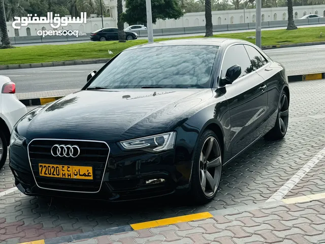 Audi A5 2012 black Gcc total genioun