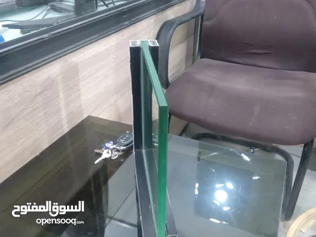 لادوات الزجاج والالمنيوم واعمال الصيانه بكلي انواعها مكائن مسكات زجاج إقفال وغيرها